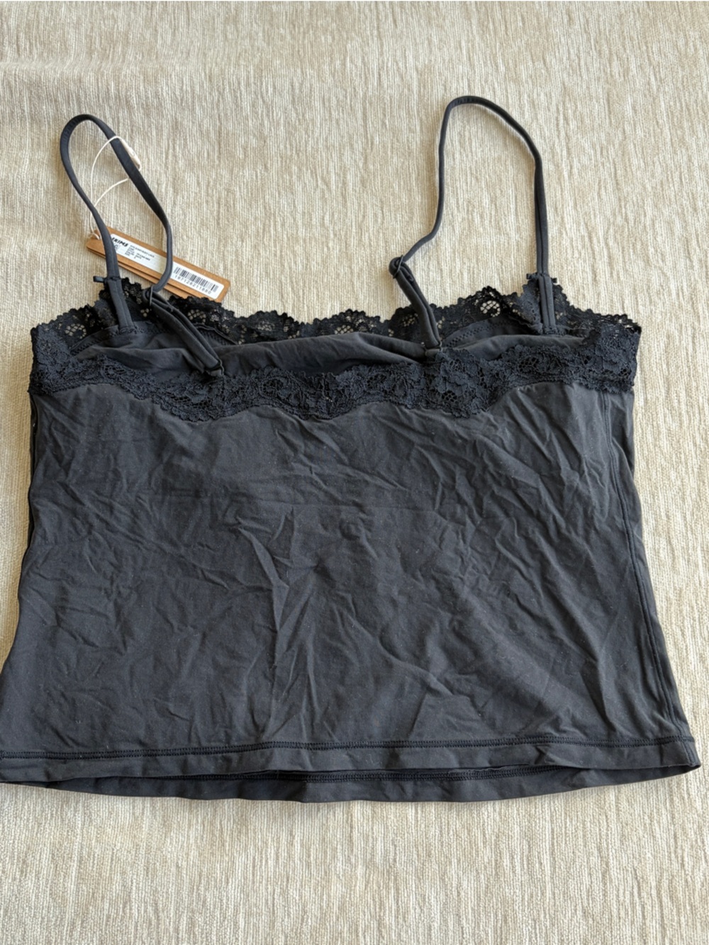 Skims Fits Everybody Lace Cami - Picture 4 of 4